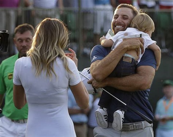 [PICS] Paulina Gretzky Embraces Dustin Johnson With Son After Epic US Open Win – Hollywood Life