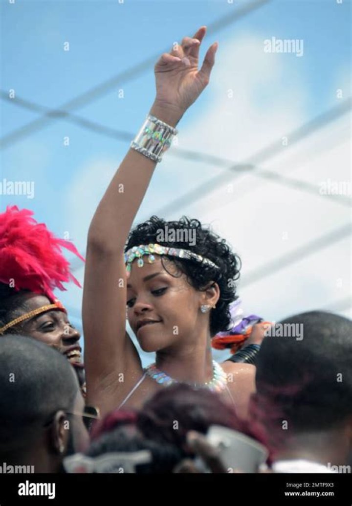 [PICS] Rihanna’s Carnival Bikini — RiRi Barely Covers Her Boobs In Barbados – Hollywood Life