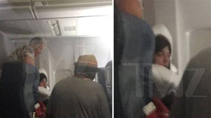 [PICS] Selma Blair’s Breakdown On An Airplane — Photos From Her Freak Out – Hollywood Life