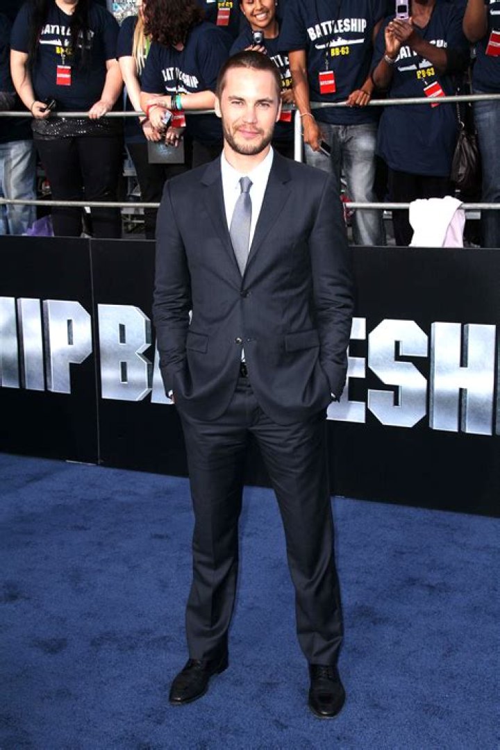 [PICS] Taylor Kitsch – Hollywood Life