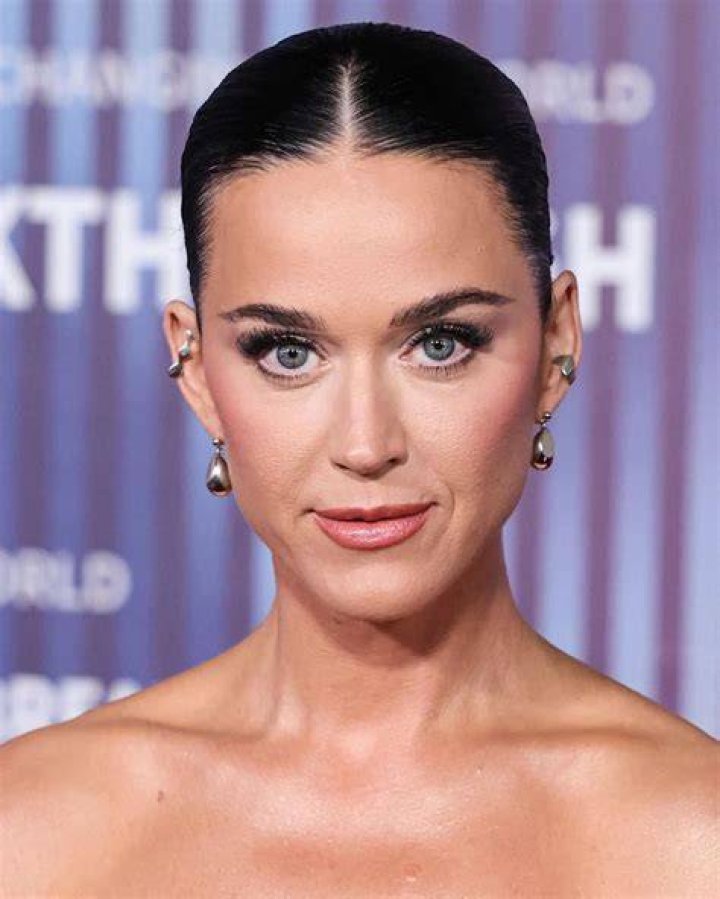Pregnant Katy Perry Does Car Dance Like Kanye West: Video – Hollywood Life