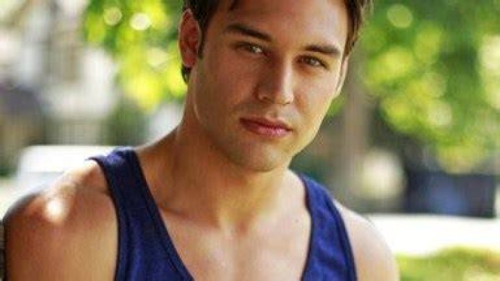 ‘Pretty Little Liars’ Season 4 Spoiler — Jake & Ezra Fight For Aria – Hollywood Life