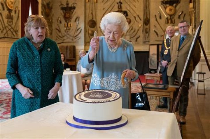 Queen Elizabeth, 95, Makes 1st Outing Of Year Ahead Of Her 70th Accession Day Anniversary