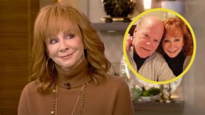 Reba McEntire Boyfriend Rex Linn Raves Over Her Work Ethic (Exclusive) – Hollywood Life