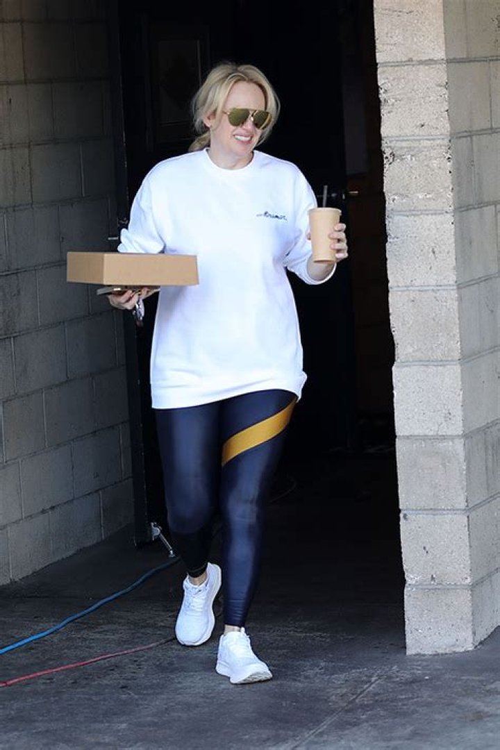 Rebel Wilson Wears Black Catsuit At The Gym: Pics – Hollywood Life
