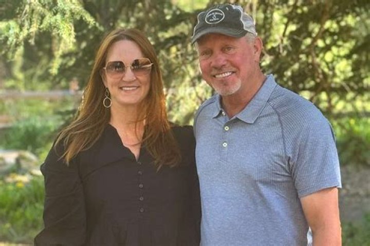 Ree Drummond Saves Husband Ladd After He Got Stuck In Ice Pond – Hollywood Life