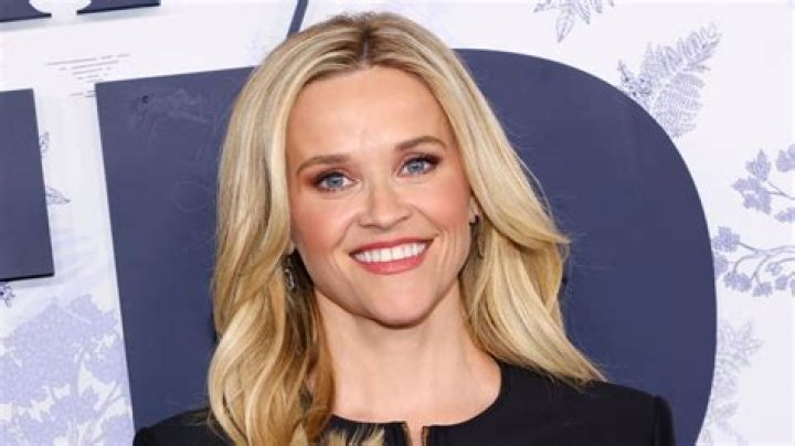 Reese Witherspoon Pokes Fun At Laura Dern After Not Answering Her Calls – Hollywood Life