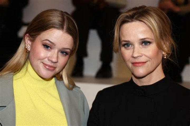 Reese Witherspoon Says She Lacked ‘A Lot Of Support’ After Daughter Ava Phillippe’s Birth