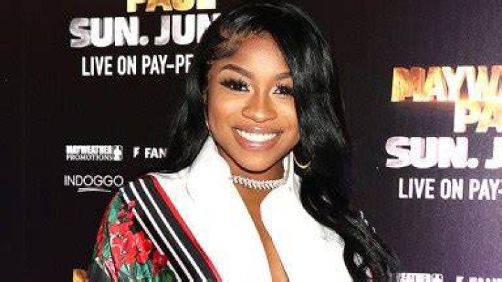 Reginae Carter Twerks In Short Shorts & A Crop Top In Sexy New Video