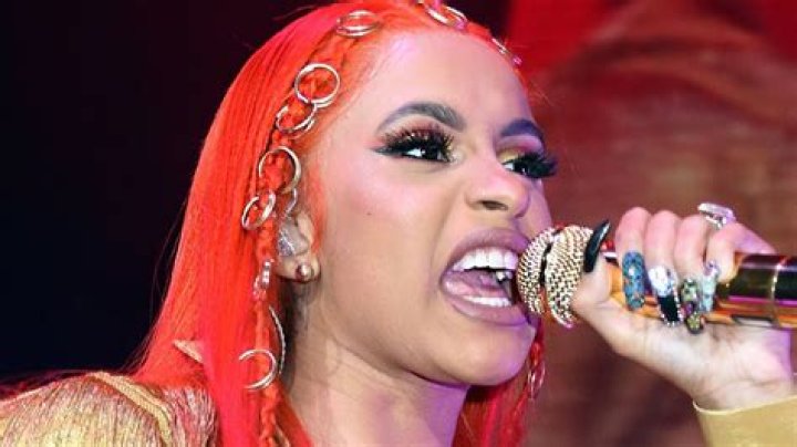 Remy Ma Disses Nicki Minaj At 2017 VMA: Watch – Hollywood Life
