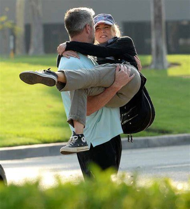 Renee Zellweger Cozies Up To BF Ant Anstead In Their 1st Public Event As A Couple: See Photo