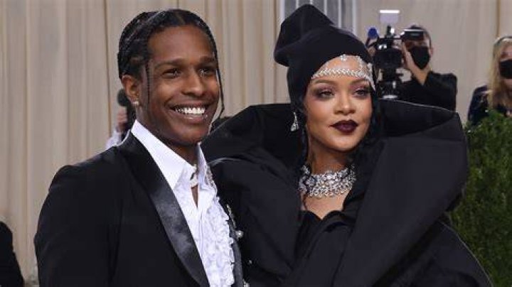 Rihanna & A$AP Rocky Are Friends With Benefits, But Not Dating