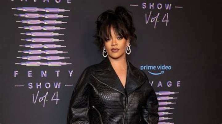 Rihanna Bares Her Abs In A Savage X Fenty Lingerie Outfit — See Sexy Video