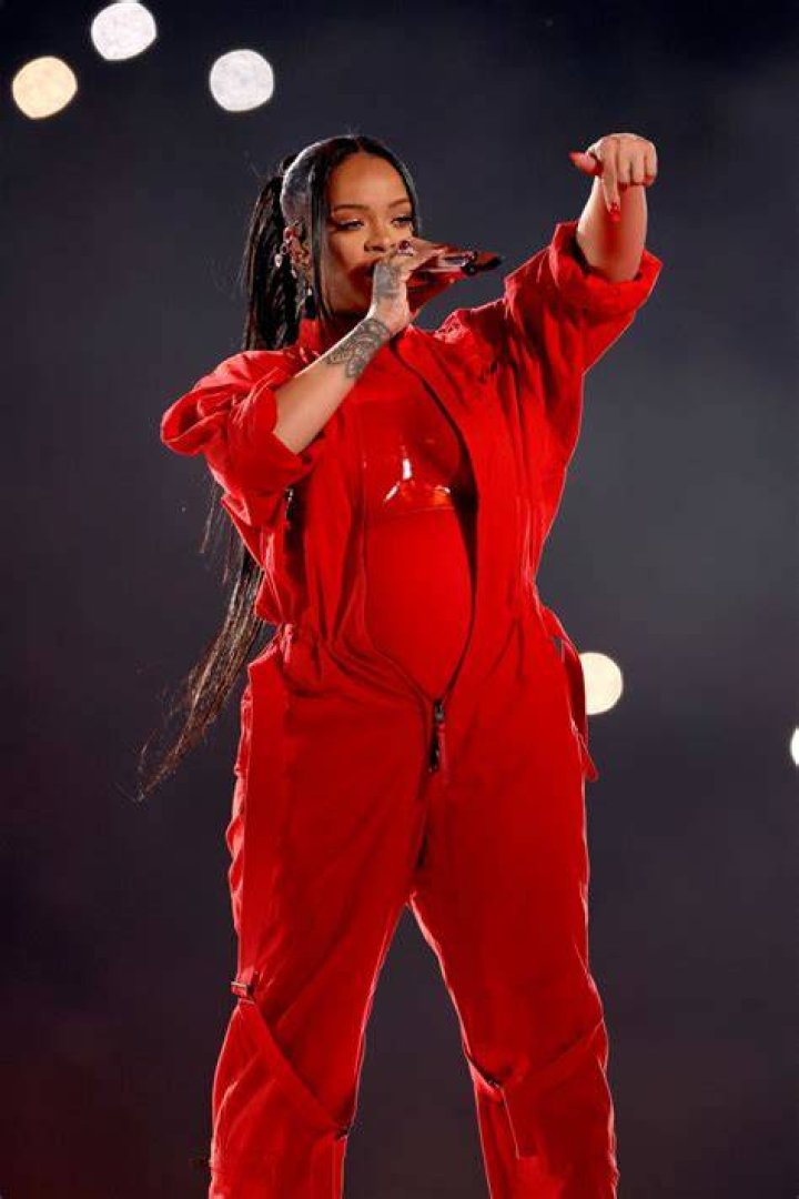 Rihanna Didn’t Know She Was Pregnant When She Agreed To Super Bowl: I Did It ‘For My Fans’