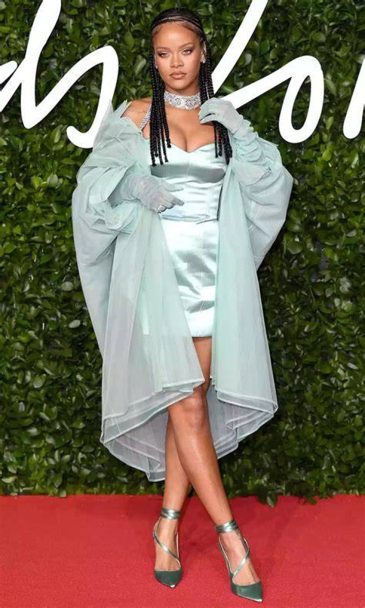Rihanna Looks Fierce While Pairing Sweats With Sparkly Heels At The Airport — Pics