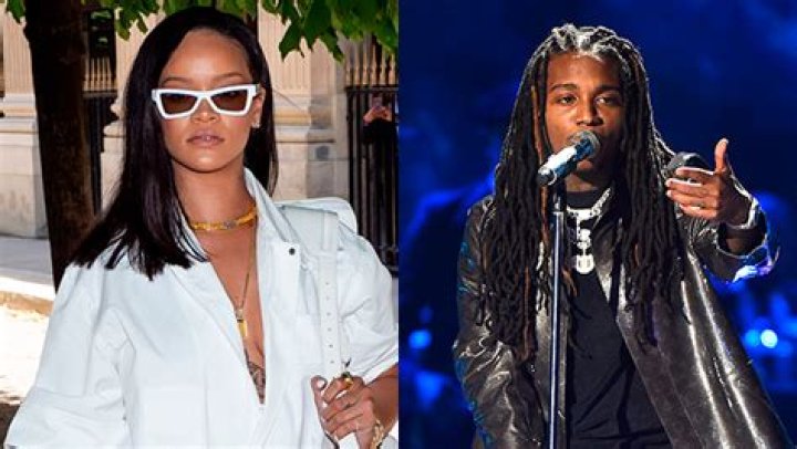 Rihanna’s On Team Chris Brown In ‘King Of R&B’ Debate With Jacquees – Hollywood Life