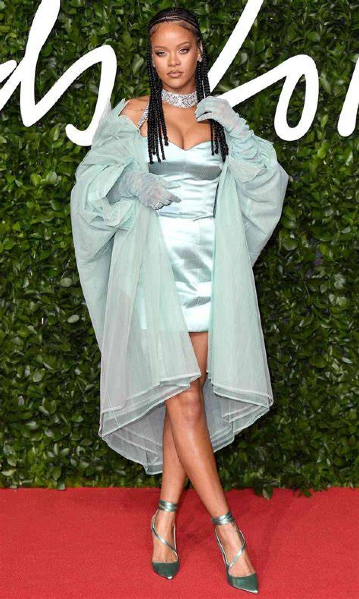 Rihanna’s Outfit For Crop Over — Festival & Parade Look: Sexy – Hollywood Life