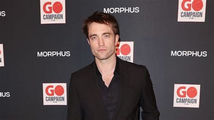 Robert Pattinson Reveals He Slept on an ‘Inflatable Boat’ While Home Had No Furniture