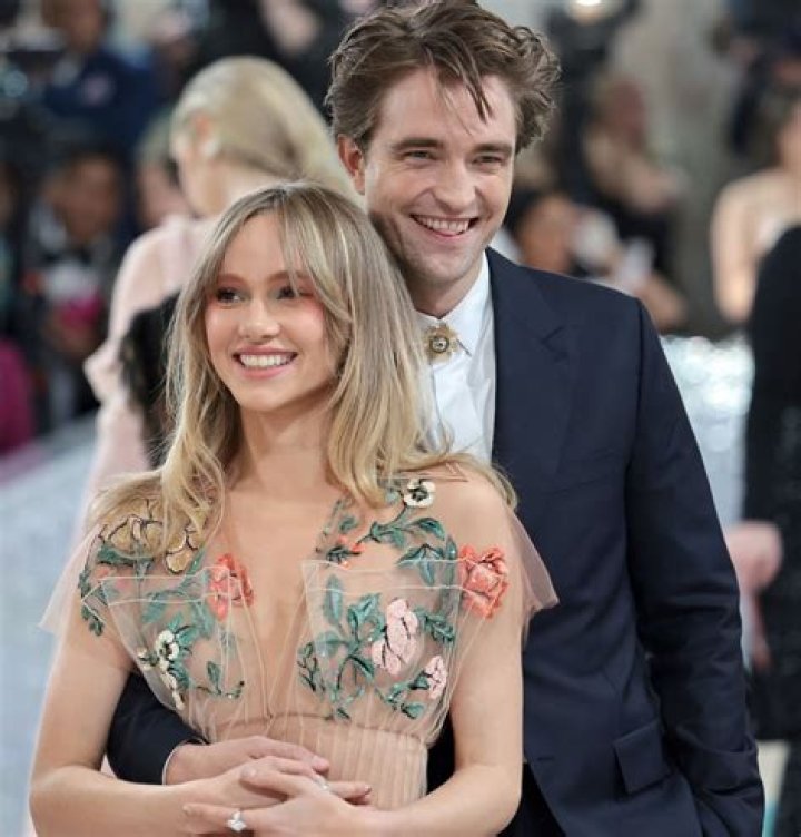 Robert Pattison Cozies Up To Bella Hadid At Paris Dior Show — See Hot Pic