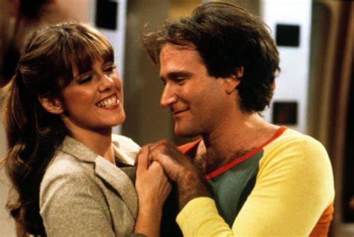 Robin Williams’ ‘Mork & Mindy’ Co-Star Claims He Grabbed Her Breasts In Shocking New Book
