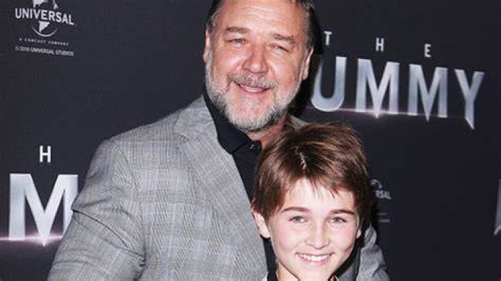 Russell Crowe’s Son Tennyson Looks Just Like Dad In 15th Birthday Pics – Hollywood Life