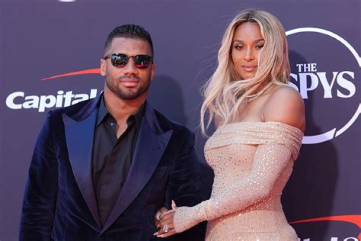 Russell Wilson Cheers On Pregnant Wife Ciara At The Gym While She Hits The Punching Bags