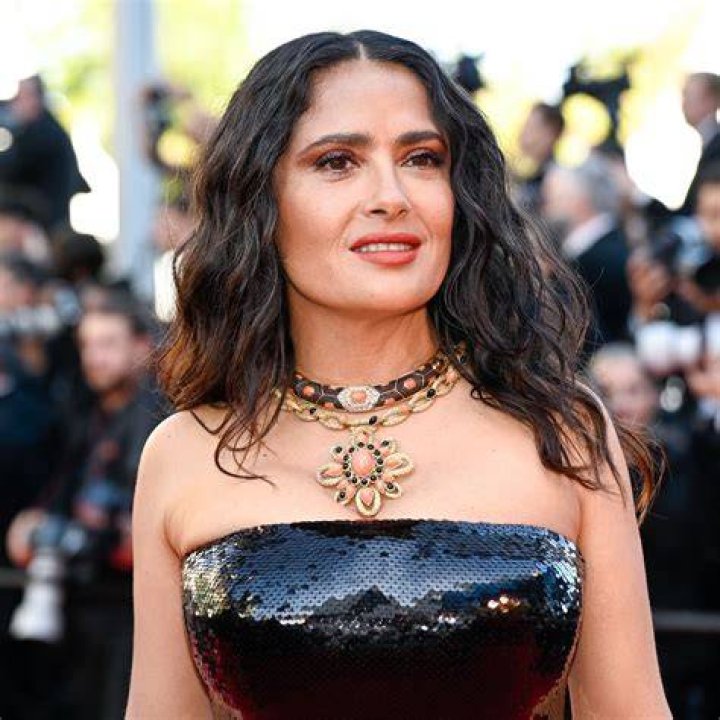 Salma Hayek, 53, Looks Gorgeous While Going Makeup-Free For Glamorous Selfie — See Pic