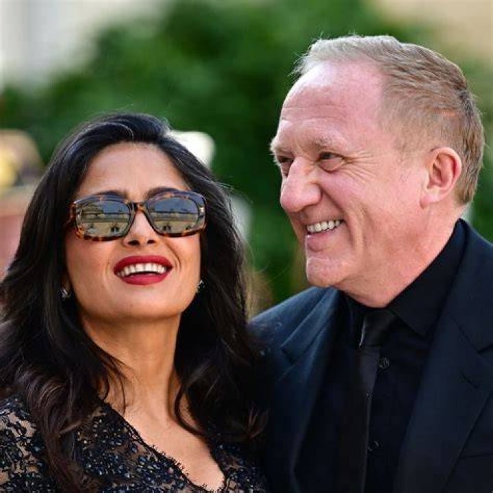Salma Hayek, 53, Looks Half Her Age While Posing Makeup-Free In Bed — Pic