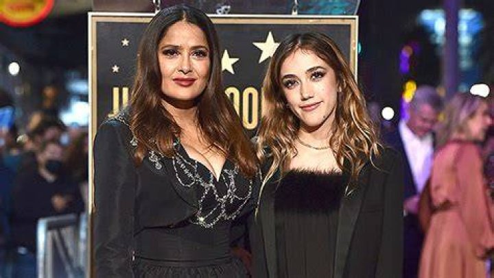 Salma Hayek & Daughter Valentina Stun For ‘Vogue’ Mexico: Photo – Hollywood Life