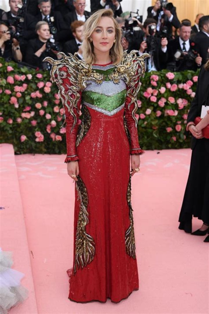 Saoirse Ronan’s Dress At Met Gala 2019 — Stuns In Armor-Inspired Gown – Hollywood Life