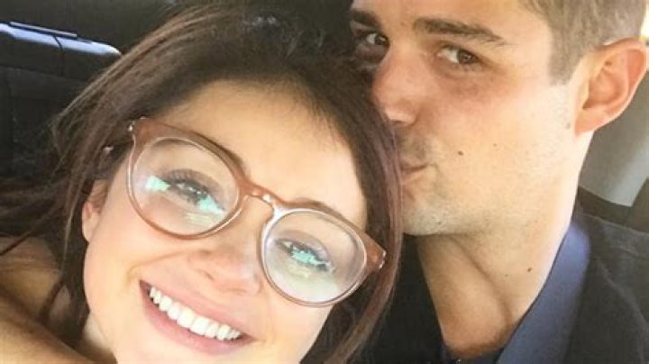 Sarah Hyland In Orange Bikini Pic With Wells Adams – See Sexy Photo – Hollywood Life