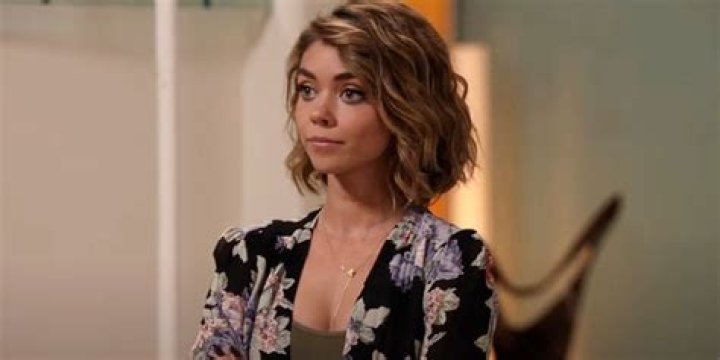 Sarah Hyland’s Hair Makeover: ‘Modern Family’ Star Shows Off New Copper Locks — Before & After Pics