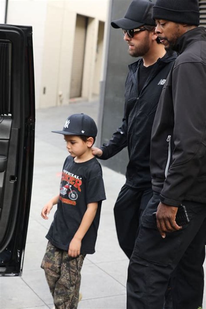 Scott Disick Take Son Reign Jewelry Shopping In Beverly Hills – Photos – Hollywood Life