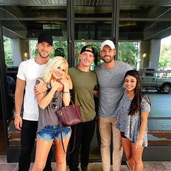 See ‘Bachelorette’ Castoff’s New Love – Hollywood Life