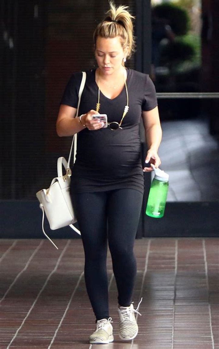 See Celebrities Working Out While Pregnant – Hollywood Life