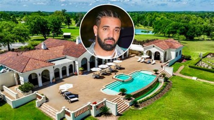 See Drake’s Beautiful Love Interest – Hollywood Life