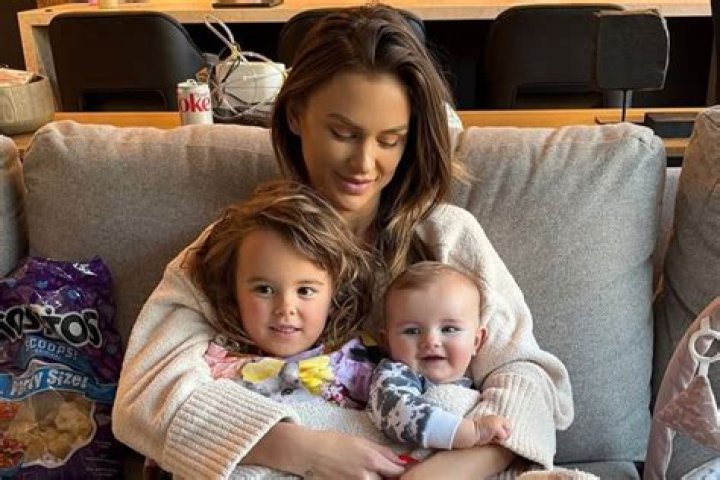 See Her Daughter Ocean In New Pic – Hollywood Life