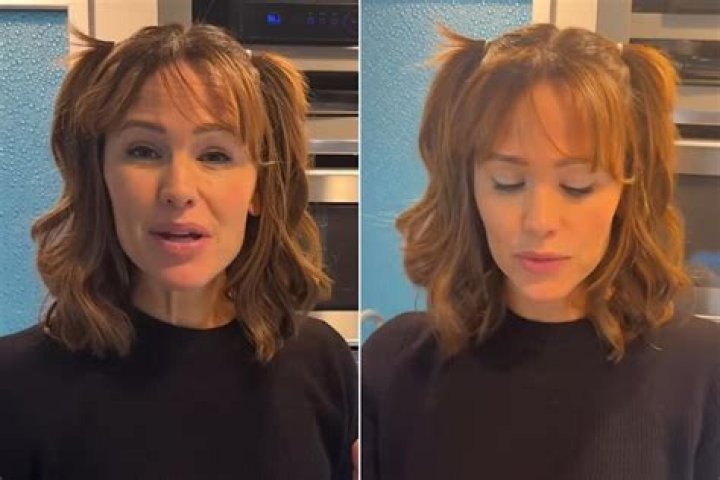 See Her New Short Cut – Hollywood Life