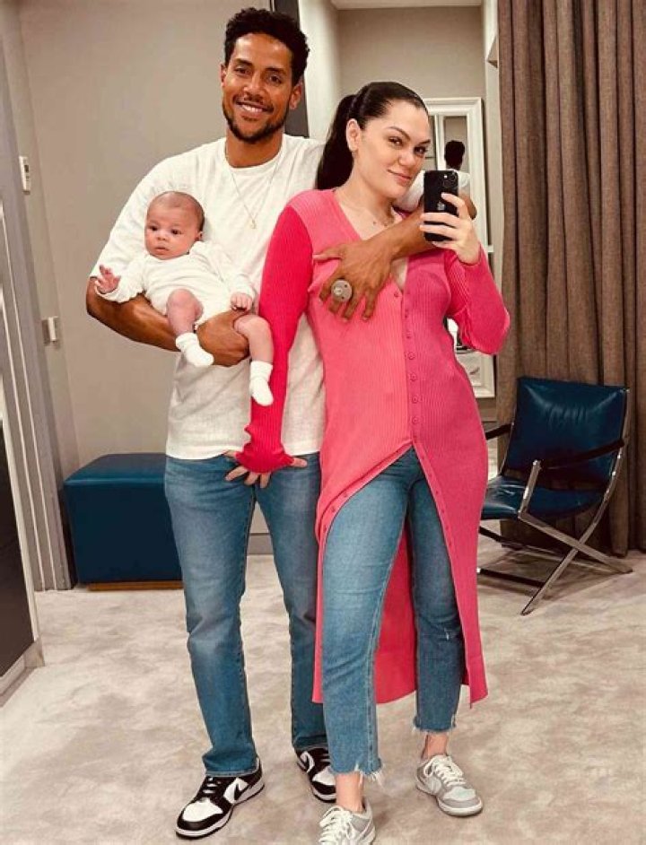 See Her Post-Baby Body – Hollywood Life