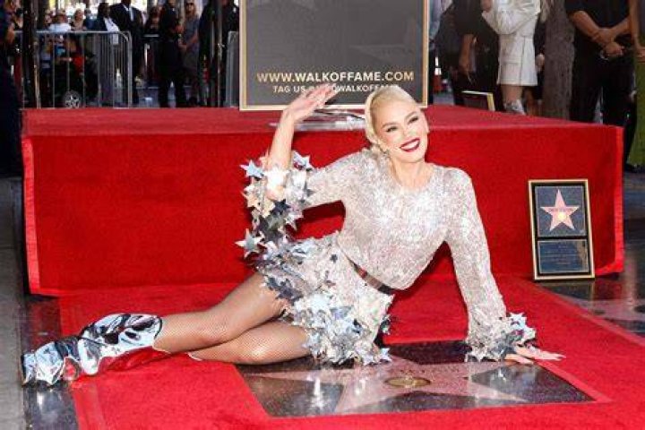 See How Gwen Stefani Helped Him – Hollywood Life
