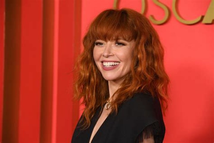 See Natasha Lyonne Expose Lies – Hollywood Life