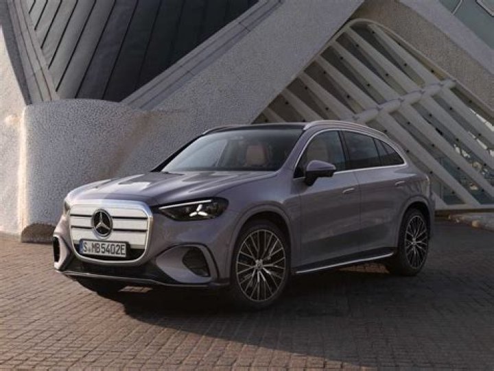 See New Mercedes SUV – Hollywood Life