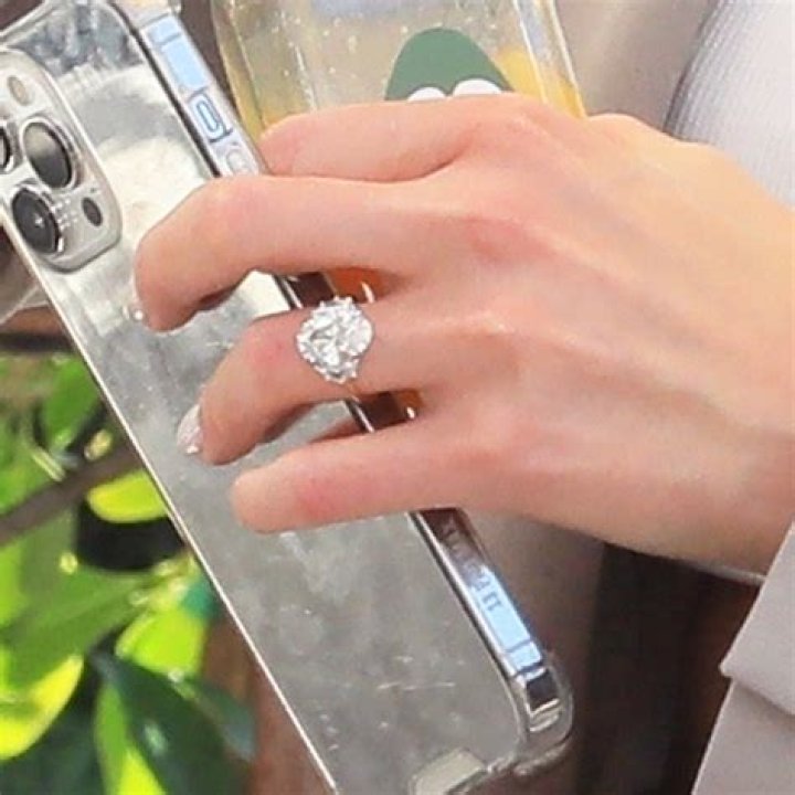 See Photos Of Her Ring – Hollywood Life
