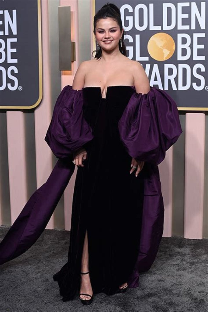 Selena Gomez Jokes She’s ‘Figured Out Why’ She’s Single: ‘It’s Gonna Be A No For Me’