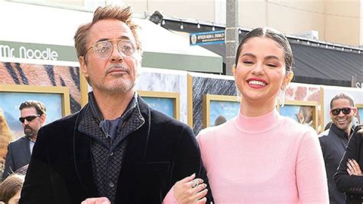 Selena Gomez & Robert Downey Jr. Share Laughs At ‘Dolittle’ Premiere – Hollywood Life