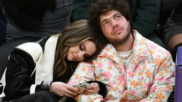 Selena Gomez’s Friends Want To Help Her Find A Boyfriend But She’s ‘Scared’ To Date