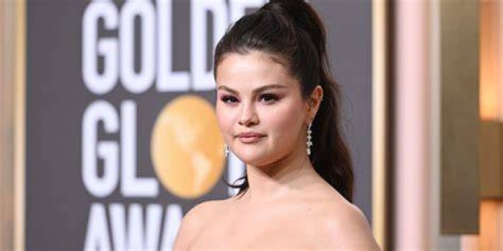 Selena Gomez’s Slick Style In NYC — Beat The Heat With Her Hairstyle