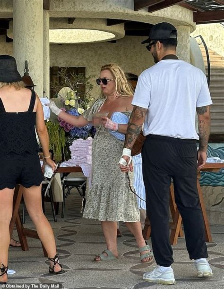 Selena Gushes Over Being Invited To Britney Spears’ Wedding: ‘Really Happy For Her’