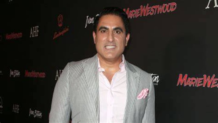 ‘Shahs of Susnet’s Reza Farahan On Mike Shouhed Text Drama: Interview – Hollywood Life
