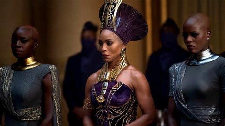 Shuri & More Mourn T’Challa’s Death – Hollywood Life